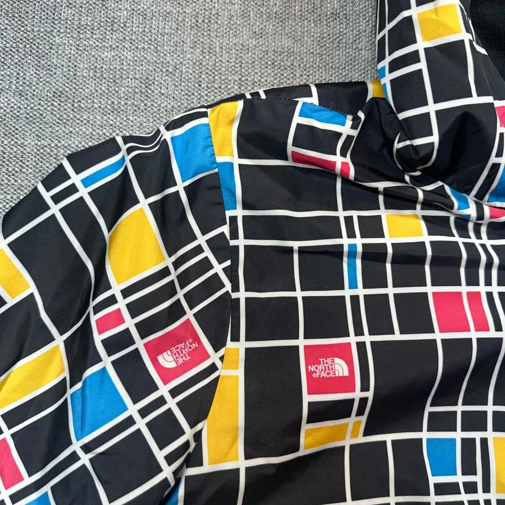 The North Face Reversible Hoodie Jacket Small Black Multi Color Geometric